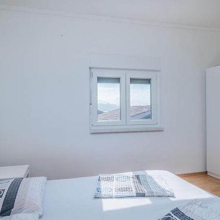 Nice Apartment In Stara Baska 1 With Wifi Zewnętrze zdjęcie