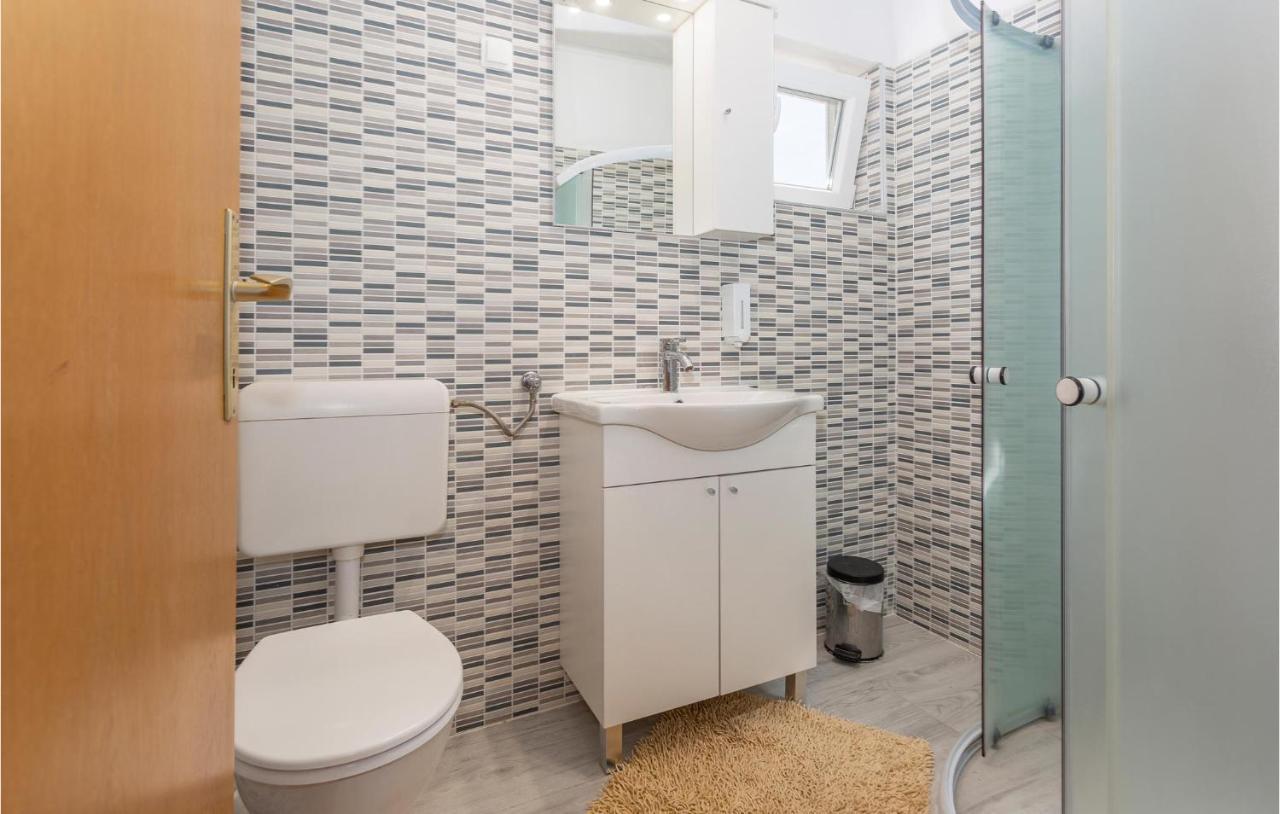 Nice Apartment In Stara Baska 1 With Wifi Zewnętrze zdjęcie