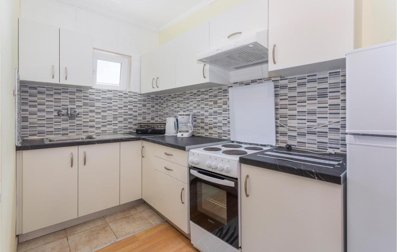 Nice Apartment In Stara Baska 1 With Wifi Zewnętrze zdjęcie